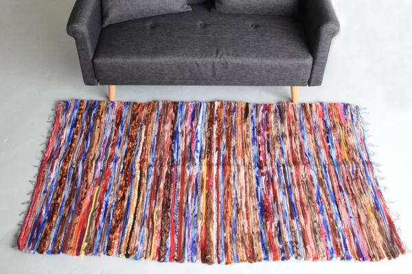 Large Velvet Rug - 105x185cm - Image 3