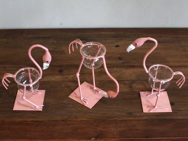 Hydroponic Home Décor - Pink Metal Flamingo Des 3 - Image 3