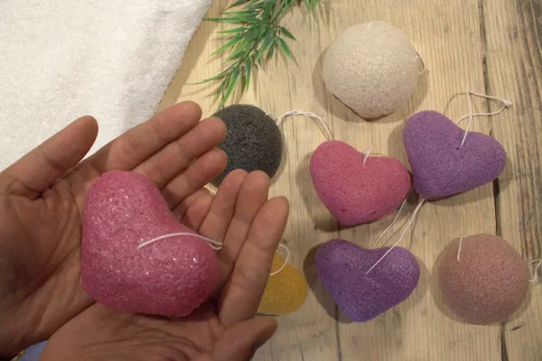 Konjac Heart Sponge - Rose - Image 3