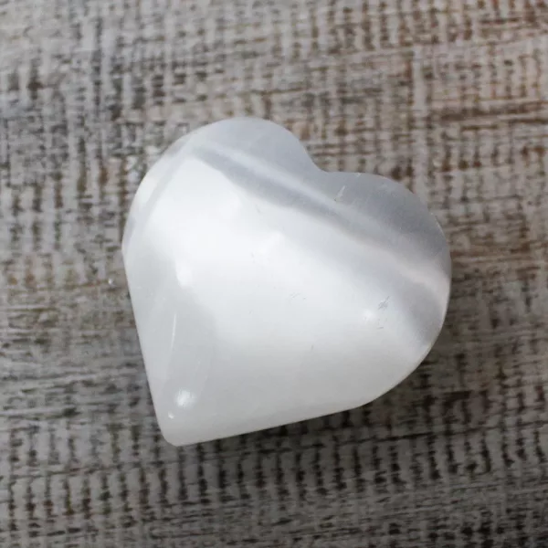 Selenite Heart - 5-6 cm - Image 2