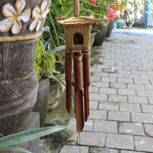 Square Seagrass Bird Box with Chimes 49x15cm - Image 2