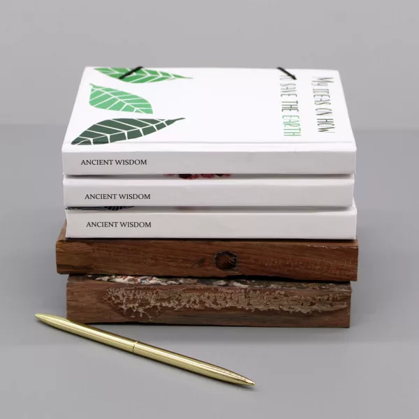 Notebook with strap - Leaves on the same tree - Image 3
