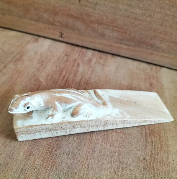 Hand carved Doorstop - Gecko - Image 2