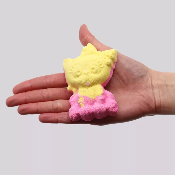 Cat Bathbomb 80g - Image 3
