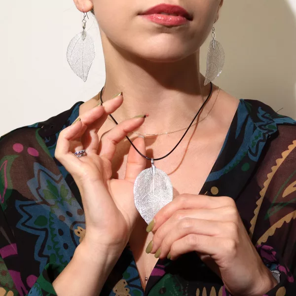 Necklace - Bravery Leaf - Silver - Image 4