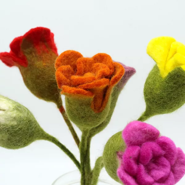 Felt Flowers - Roses (assorted colours) - Image 2