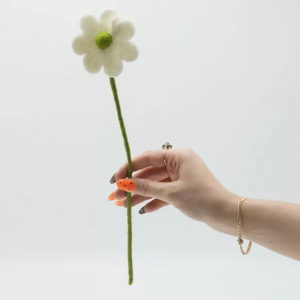 Felt Flowers - Daisy (assorted colours) - Image 4