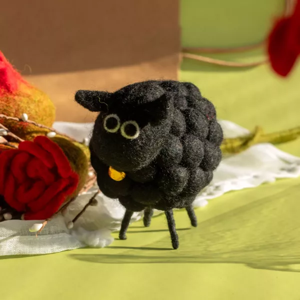 Little Felt Sheep - Black - Image 4