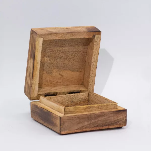 Hop Hare Medium Enameled Square Box - The Sun - Image 2