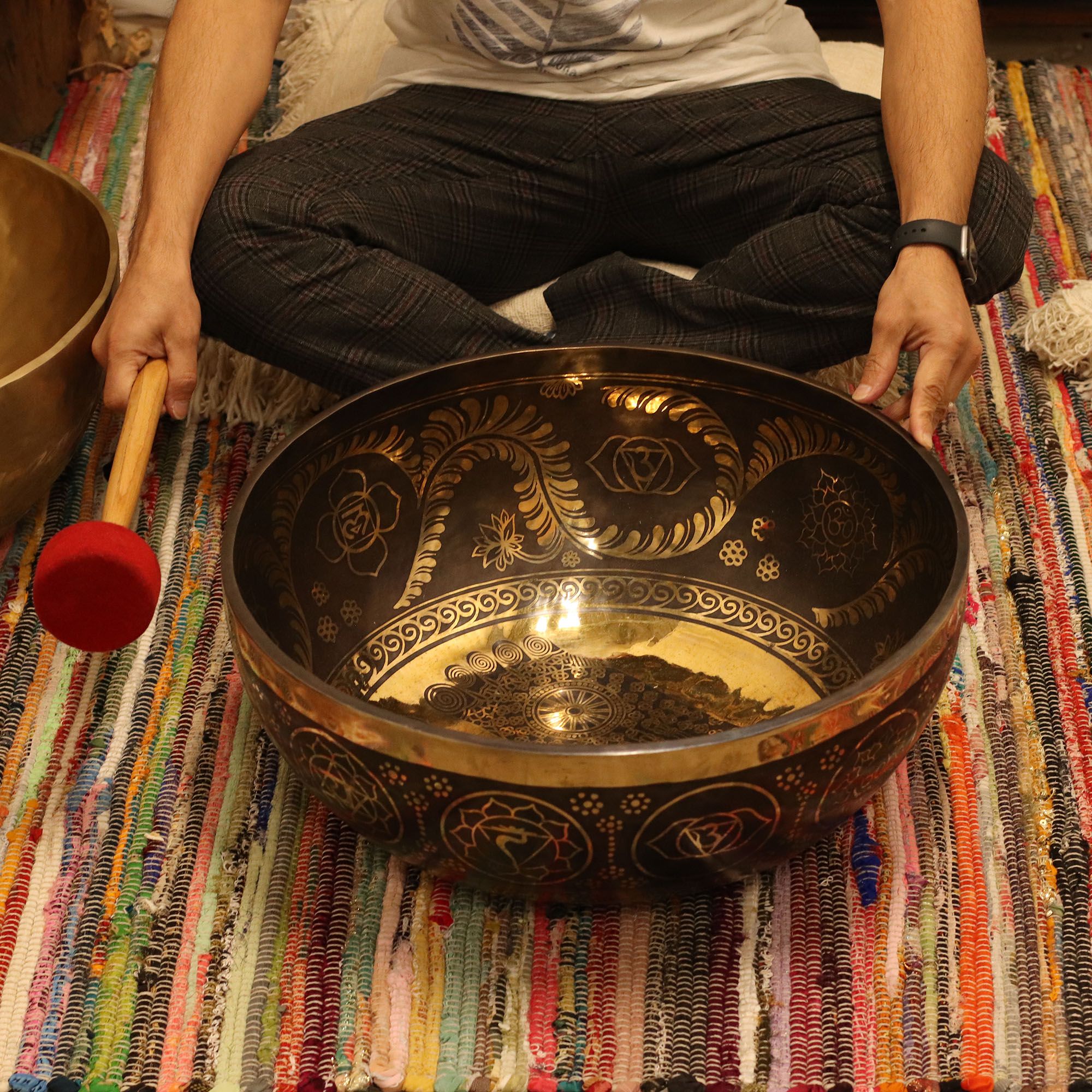 Engraved - Huge Vibrational Feet Standing Bowl - 50x20cm (10.7kg) - Image 12