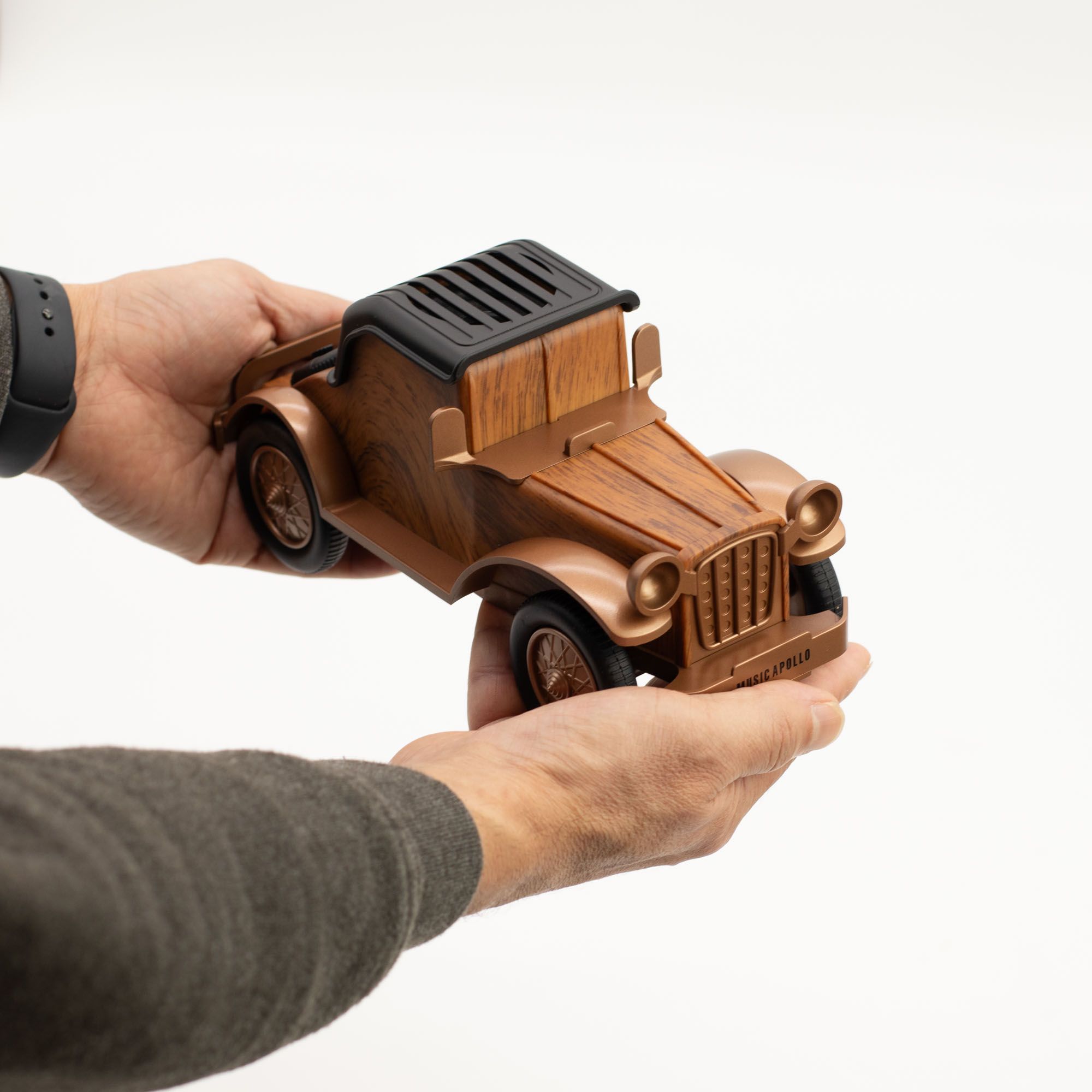 Classic Vintage Car Speaker and Phone Holder - Bluetooth - 5 watt 8 Classic Vintage Car Speaker and Phone Holder - Bluetooth - 5 watt - Image 8