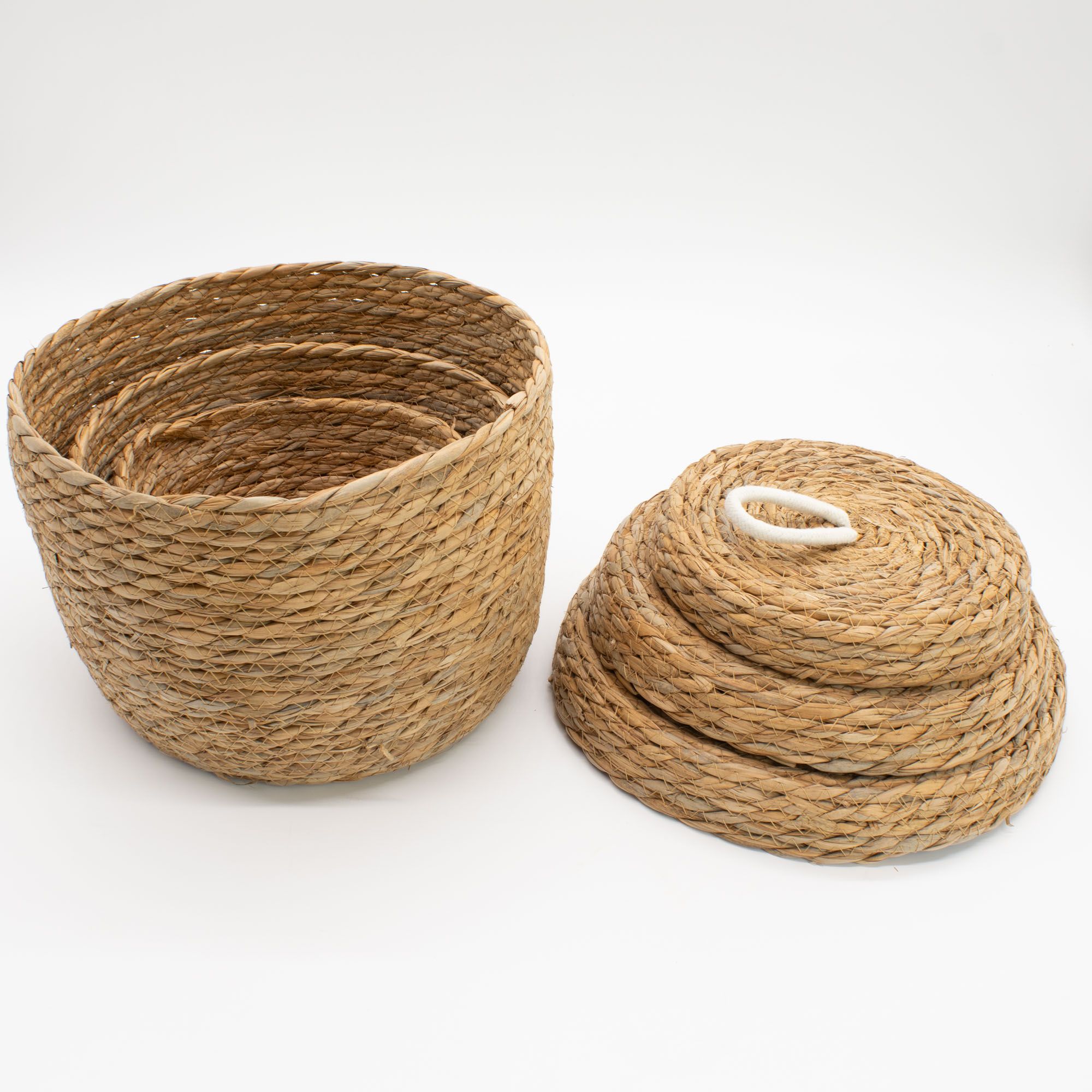 Seagrass & Cotton Round Baskets with Lids - Natural - Set of 3 2 Seagrass & Cotton Round Baskets with Lids - Natural - Set of 3 - Image 2