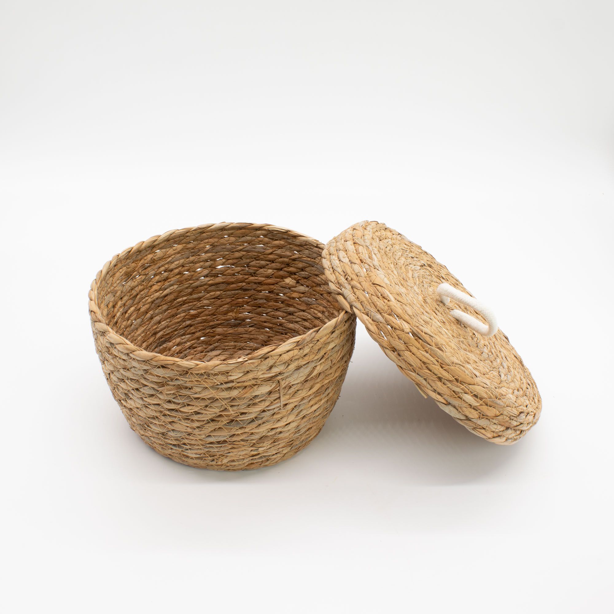 Seagrass & Cotton Round Baskets with Lids - Natural - Set of 3 4 Seagrass & Cotton Round Baskets with Lids - Natural - Set of 3 - Image 4