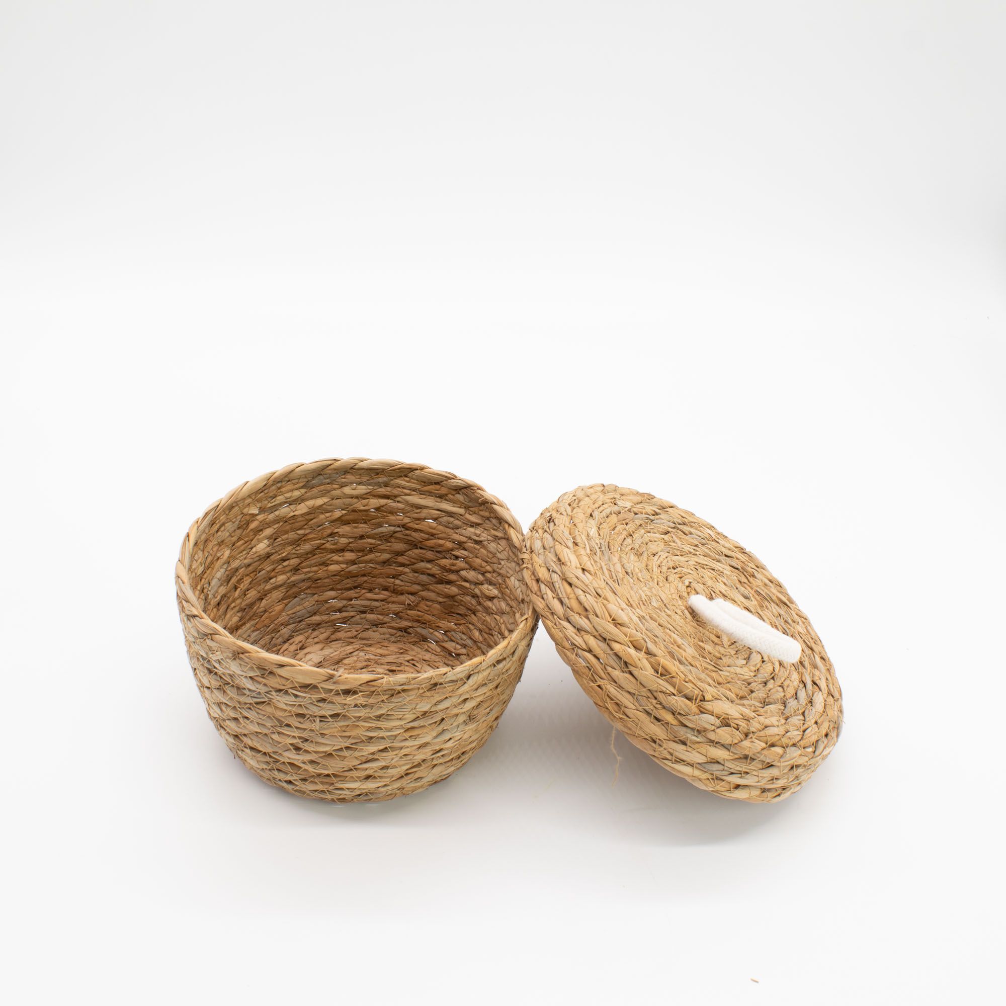 Seagrass & Cotton Round Baskets with Lids - Natural - Set of 3 5 Seagrass & Cotton Round Baskets with Lids - Natural - Set of 3 - Image 5