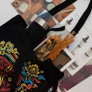 Iconic Classic Tote Bag - Compass of Life - Black 6oz