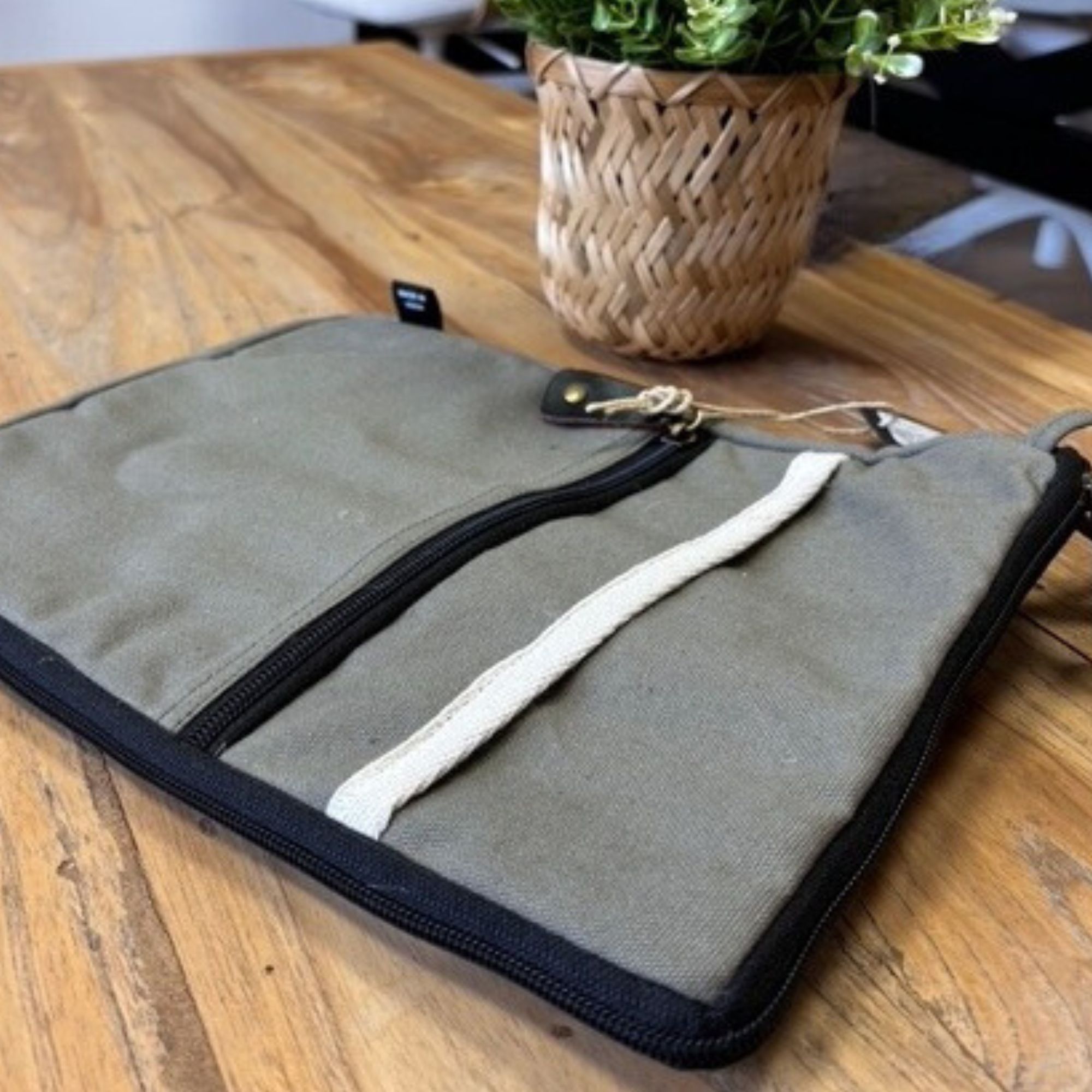 Canvas Large Laptop Pouch - Olive - Image 2