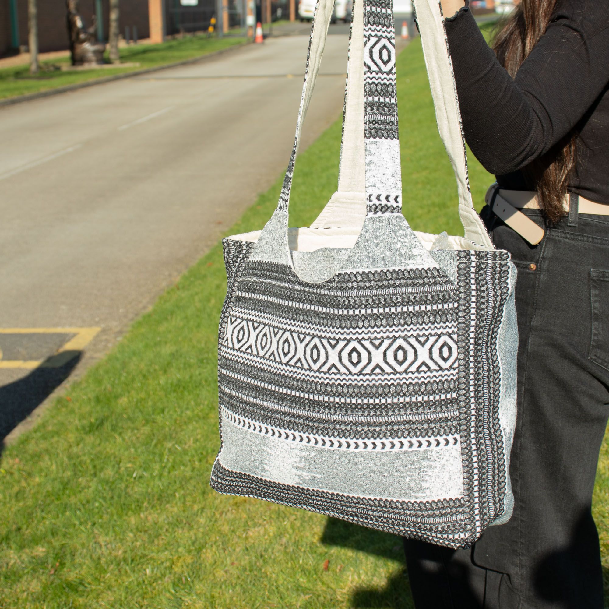Nomad Sari Jacquard Natural Wander Muse Bags - Urban Caravan - Image 7