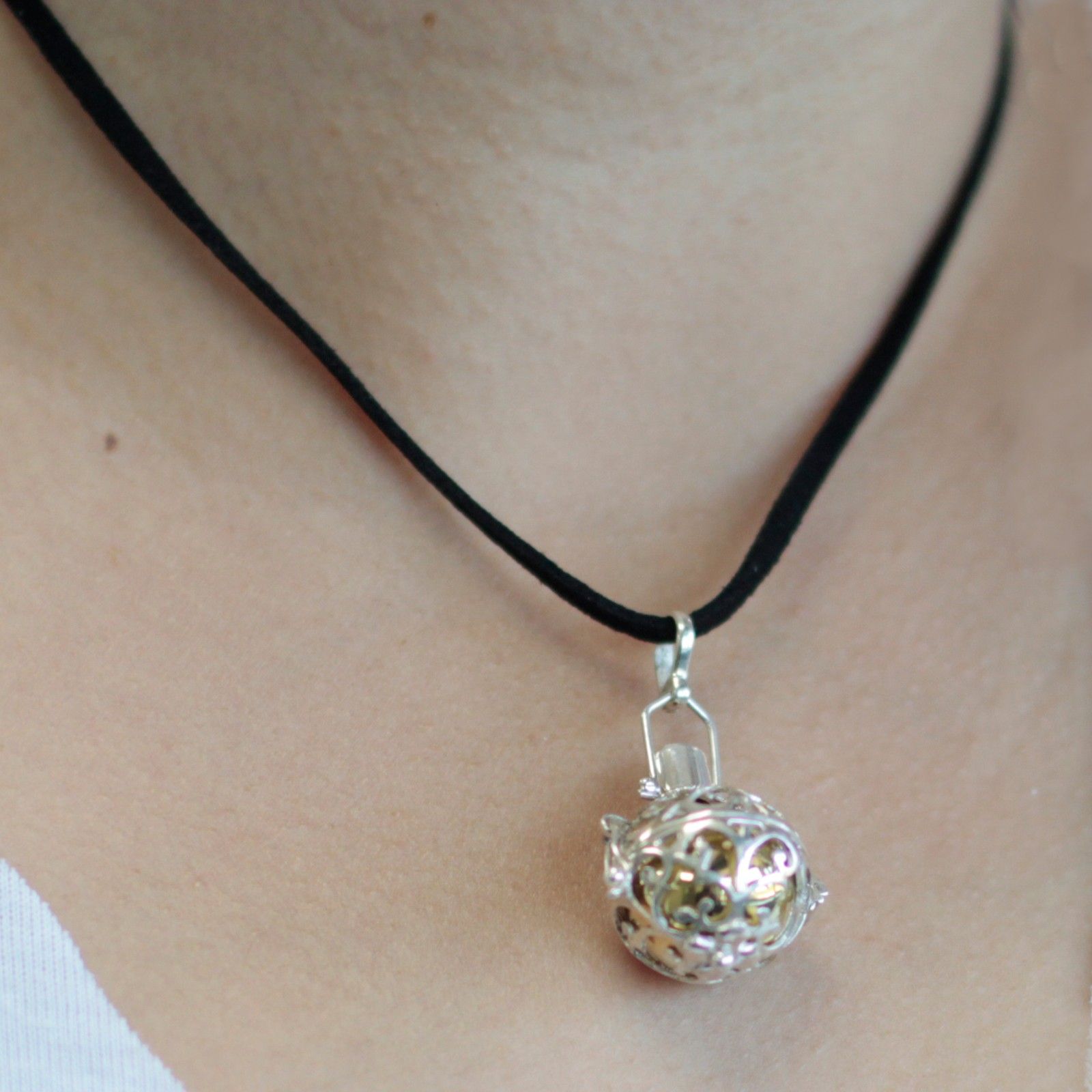 Silver Angel Bell - Night-time - 18mm - Image 4