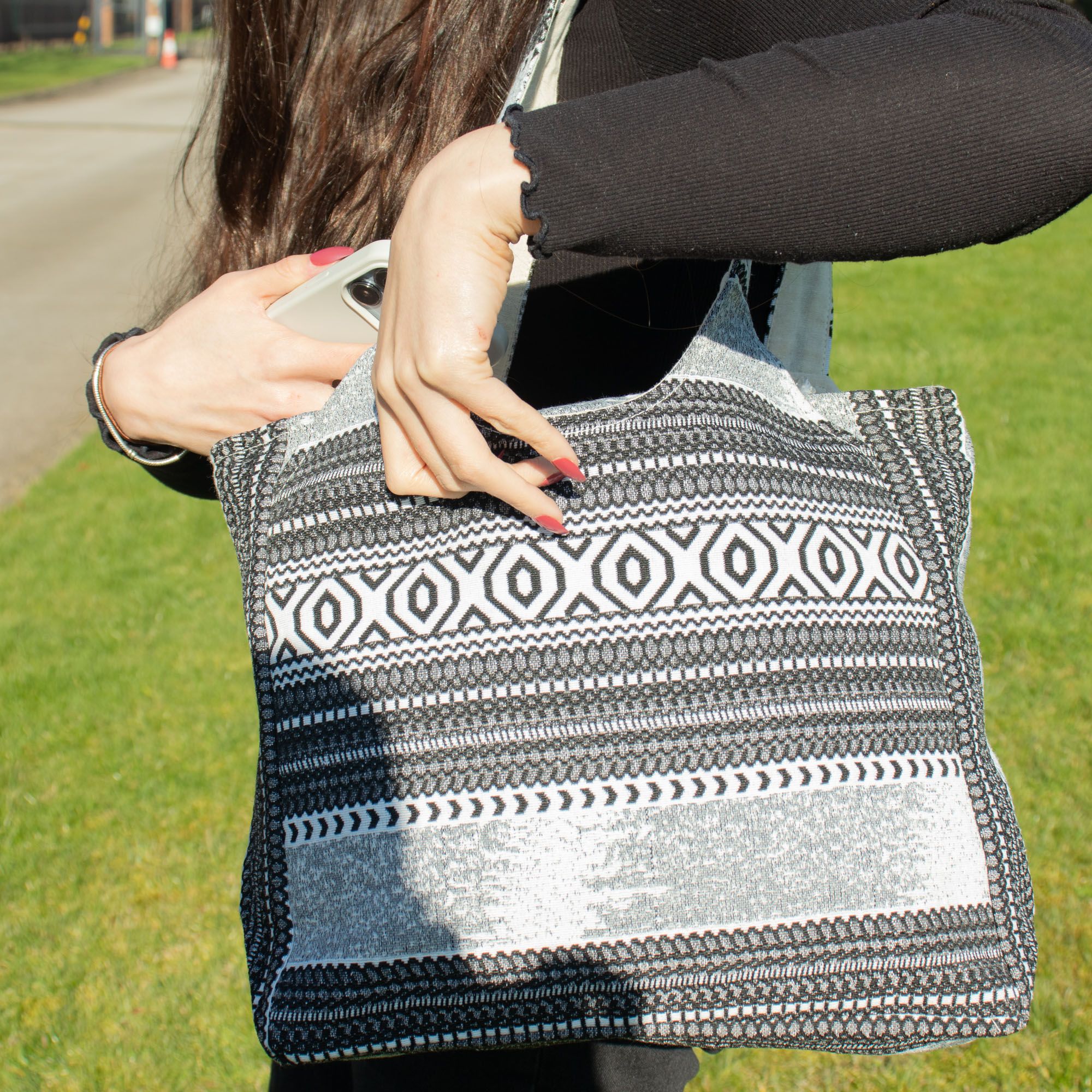 Nomad Sari Jacquard Natural Wander Muse Bags - Urban Caravan - Image 4