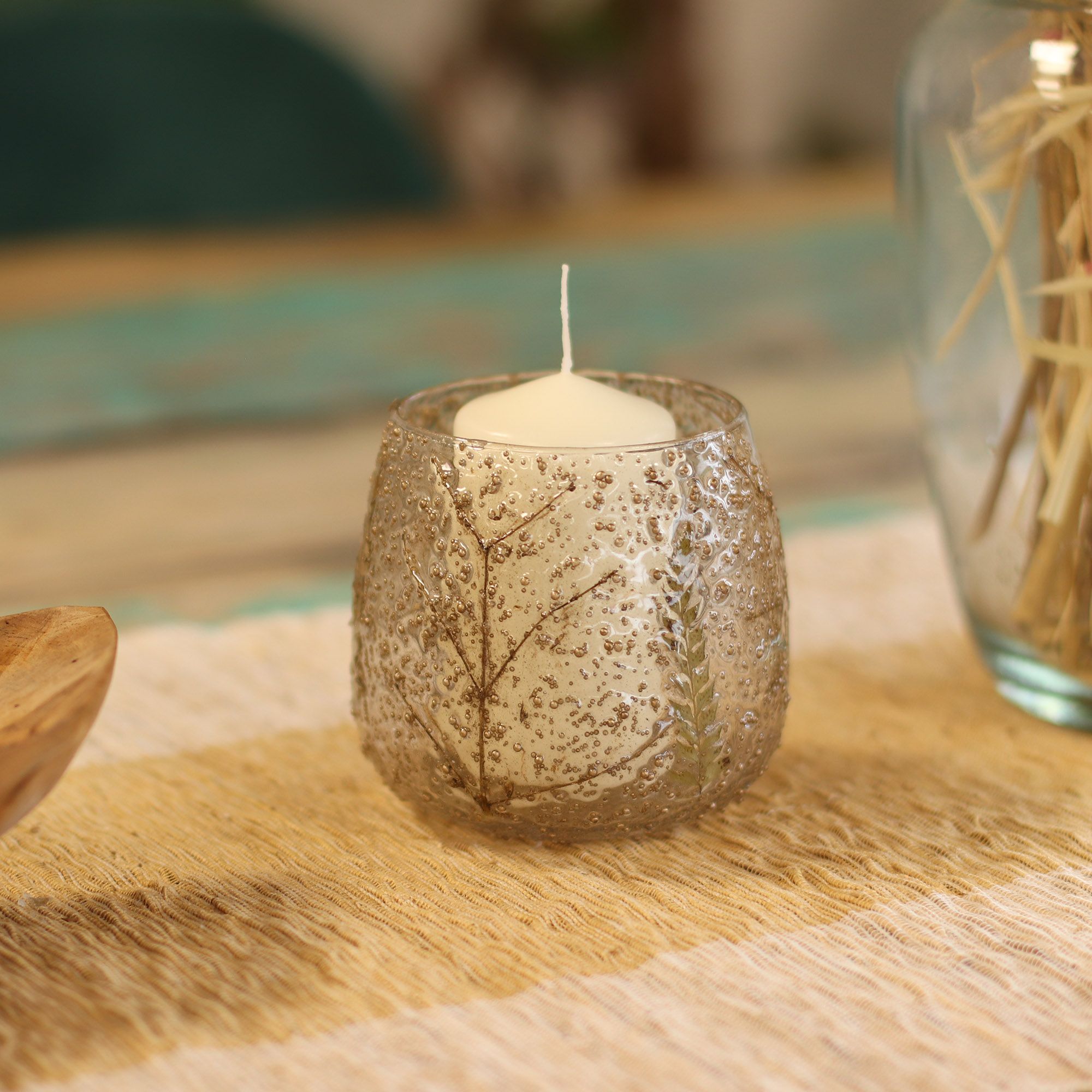 Natural Floral Glass - Straight Candle Holder - Pino - (10x9cm) - Image 3