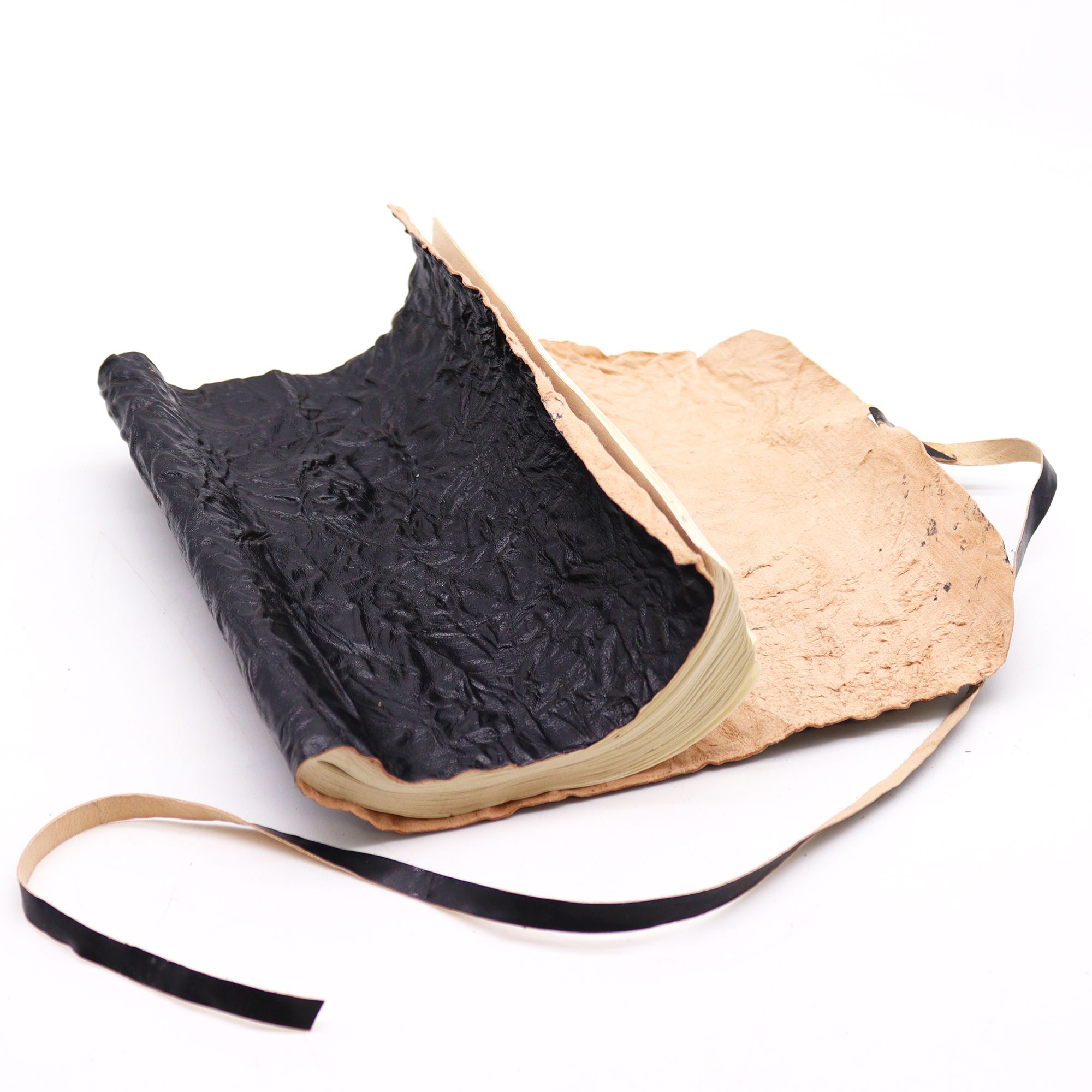 Rolled Leather Travel Notebook - 96 pages - Black 21x15cm - Image 4