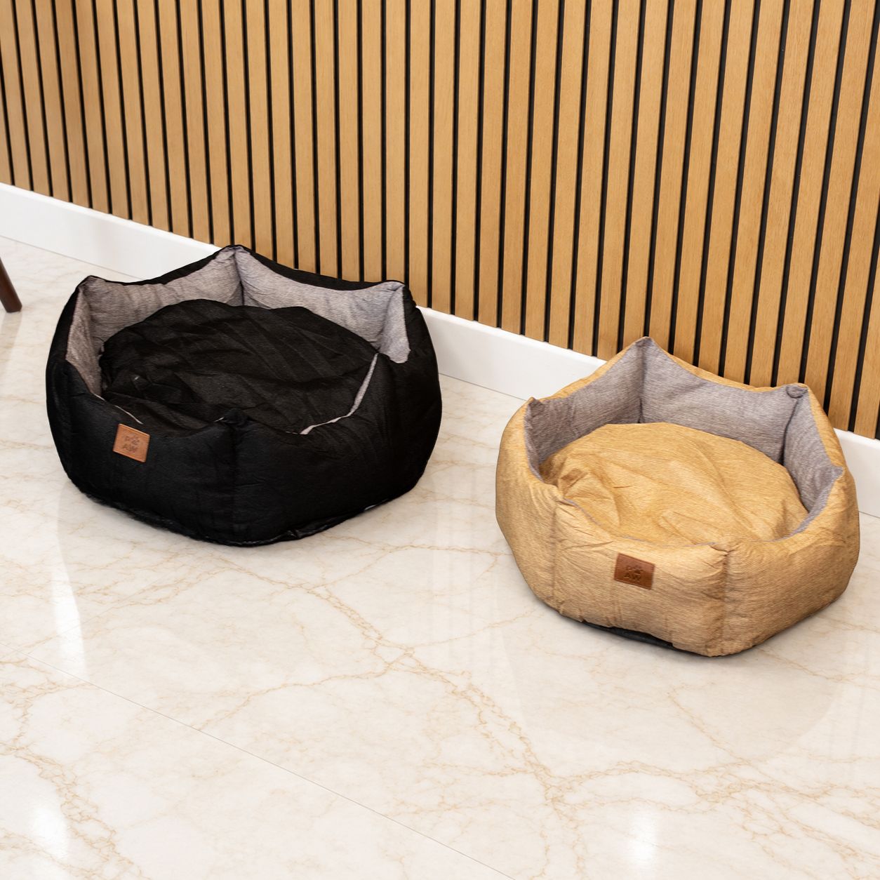 PAW Bed – Large Royal Crown – Black & Grey – 50 × 50 × 26cm