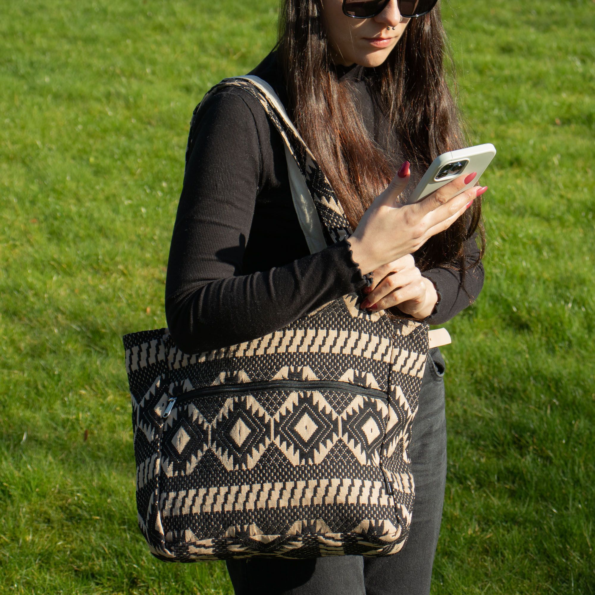 Nomad Sari Jacquard Natural Wander Muse Bags - Desert Loom - Image 3