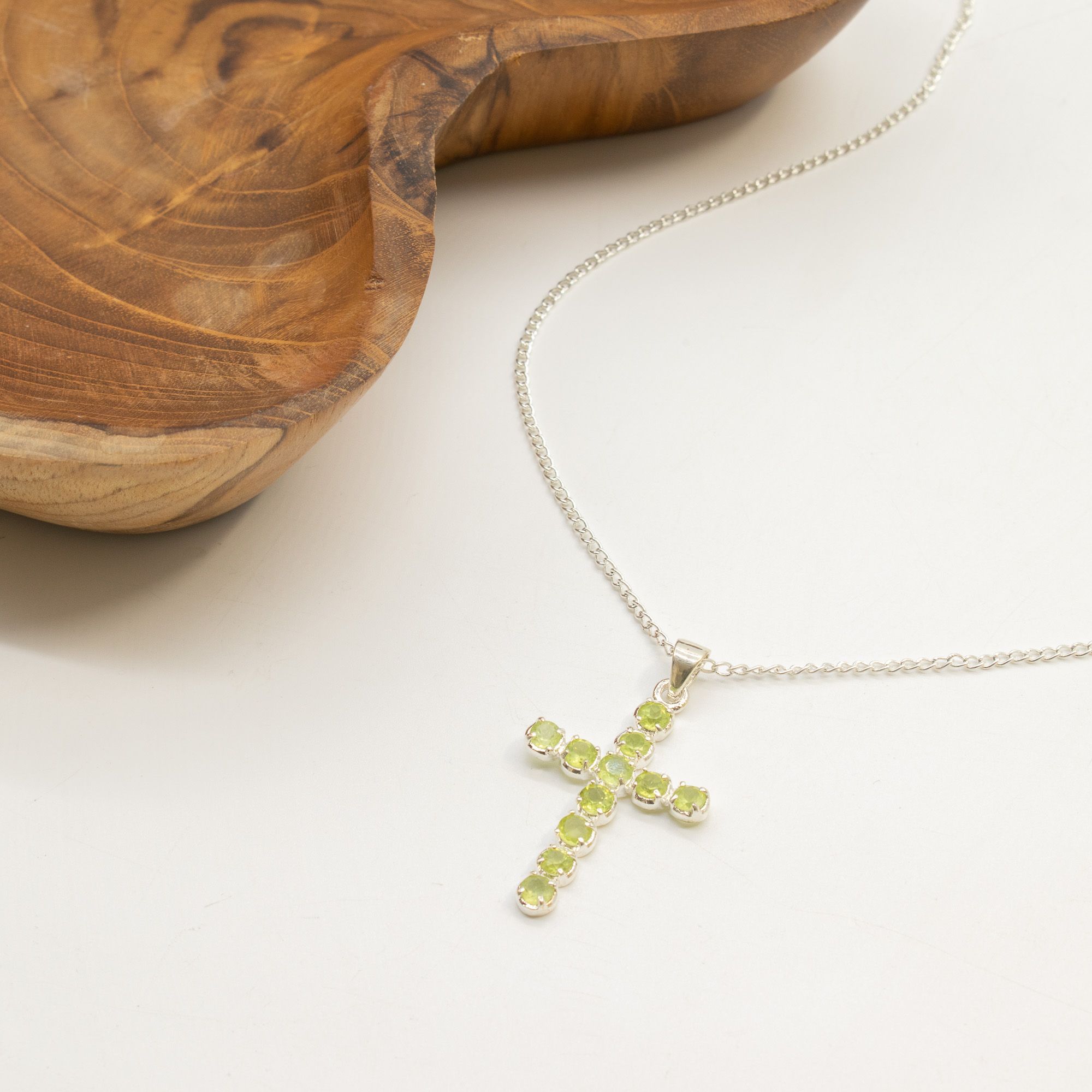 Indian Devotional Pendant - Silver Plated (45cm Chain)- Peridot Crucifix - Image 2
