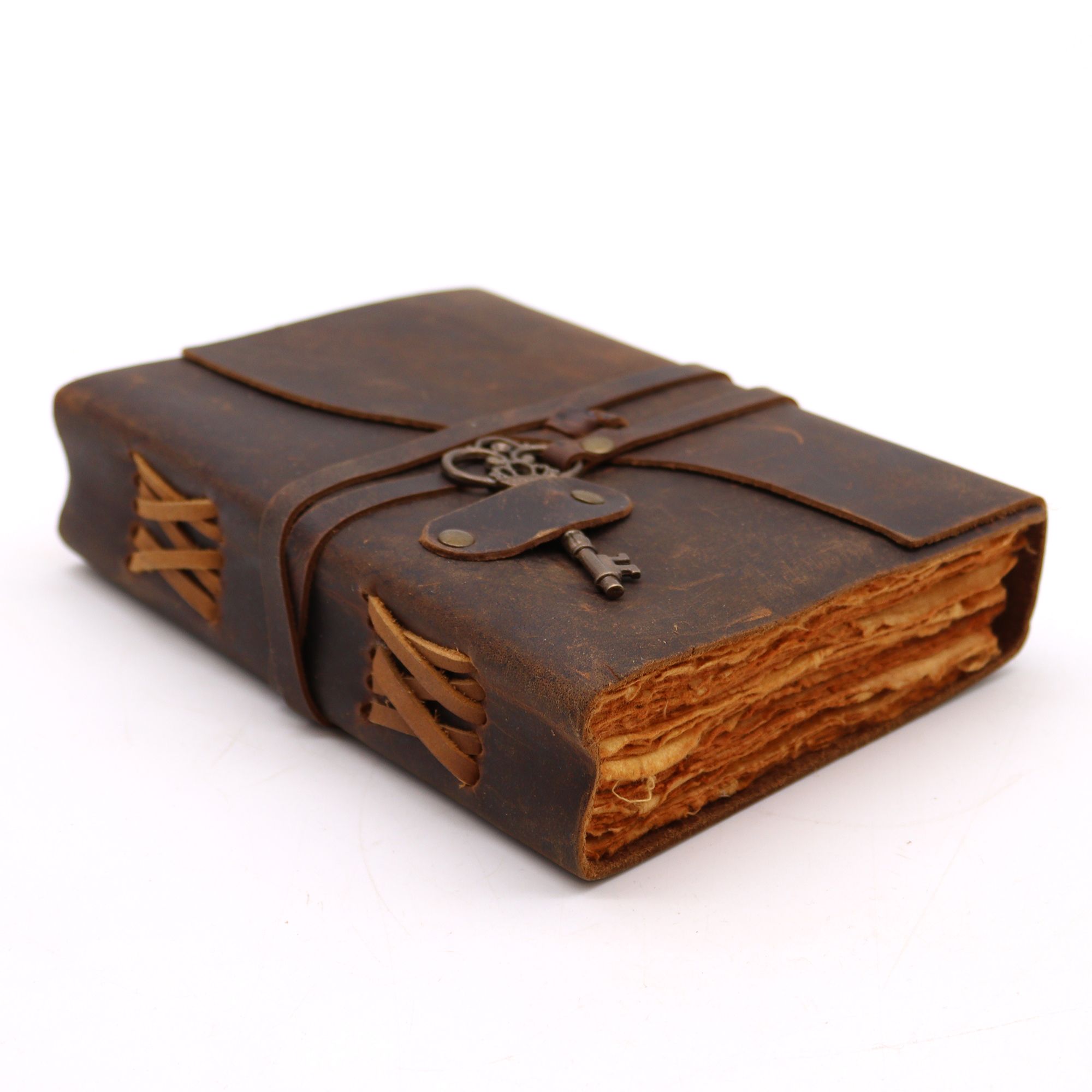 Oiled Leather & Key - 200 pages decle-edged - 13x18cm - Image 2