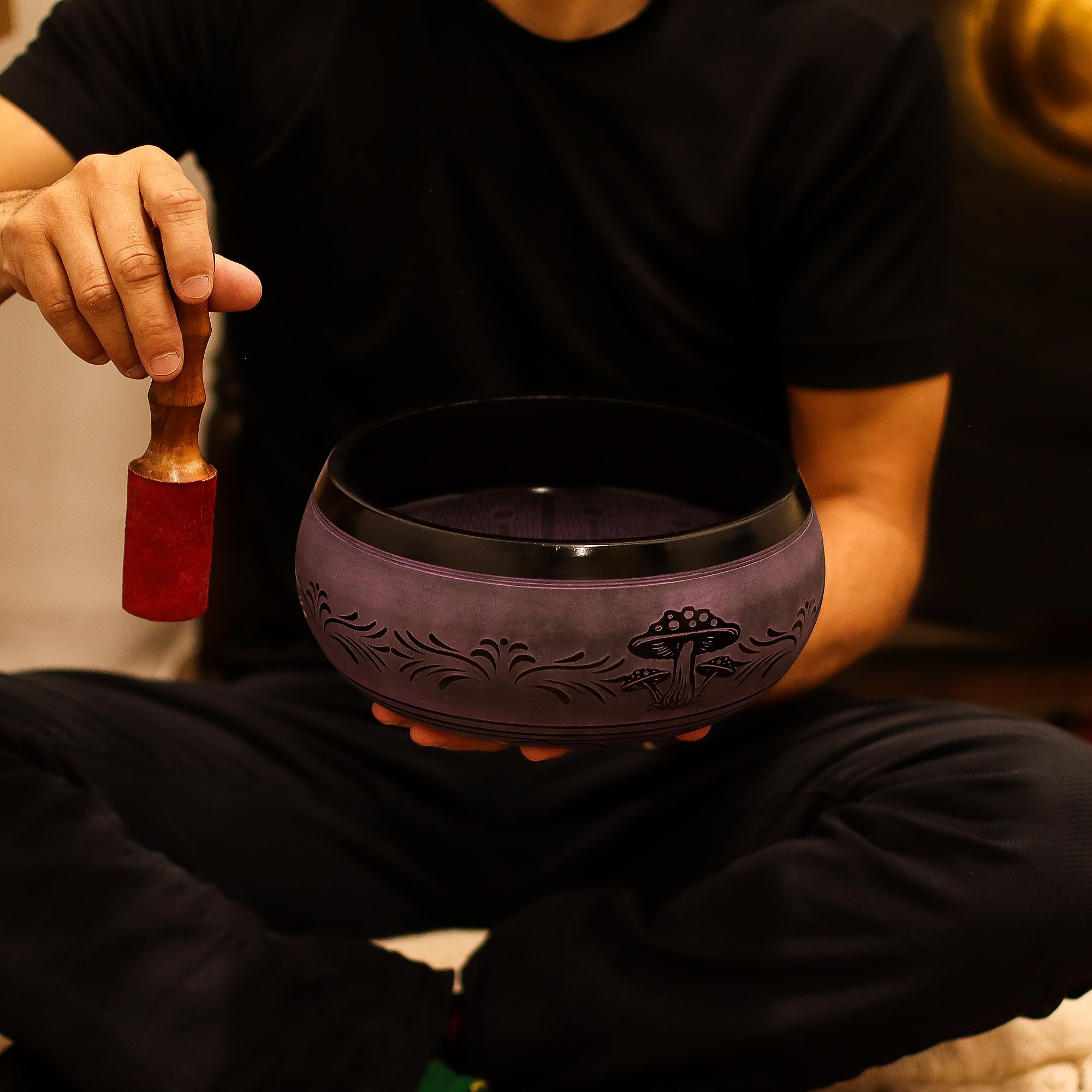Extra Loud - Mushroom Singing Bowl - Purple Haze (23x10.5cm, 1.3kg) - Image 4