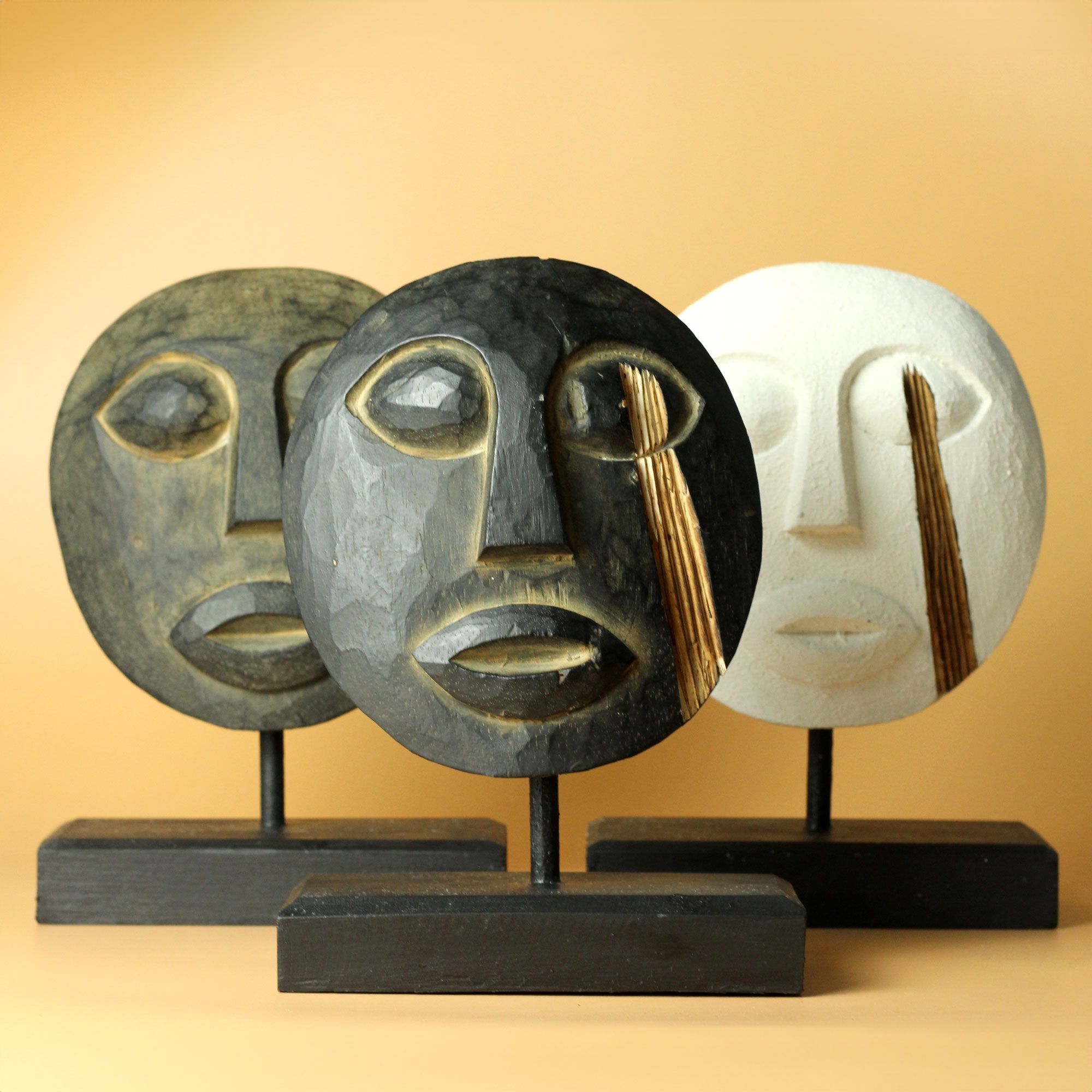 Timor Tribal Decorative Mask - Antique 27x20cm - Image 3