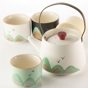 Thousand Miles - Tea Set - Four Cups - Ceremonial Cloth & Bamboo Grip